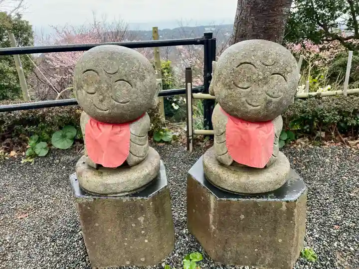 愛染明王堂の{uncategorized: "未分類", other: "その他", undefined: "問題あり", building: "その他建物", grave: "お墓", sacred_gate: "鳥居", guardian: "狛犬", statue: "像", buddha: "仏像", history: "歴史", nature: "自然", garden: "庭園", animal: "動物", pagoda: "塔", temizu: "手水舎", mountain_gate: "山門・神門", sanctuary: "本殿・本堂", subordinate: "末社・摂社", art: "芸術", scenery: "景色", jizo: "地蔵", ema: "絵馬", goshuin: "御朱印", omikuji: "おみくじ", items: "授与品その他", amulet: "お守り", goshuincho: "御朱印帳", eats: "食事", festival: "お祭り", votive_dance: "神楽", shichigosan: "七五三参", wedding: "結婚式", experience: "体験その他", initially: "初詣", around: "周辺", anti_infection: "感染症対策"}