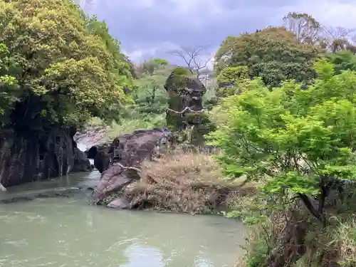 陰陽石神社(宮崎県)