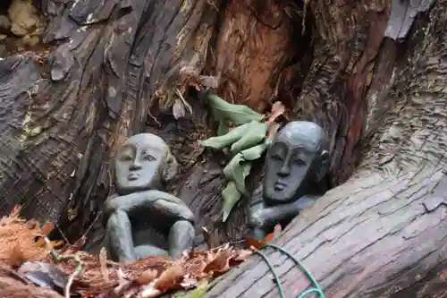 中村神社の像