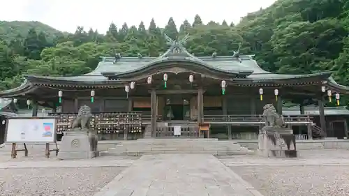 函館八幡宮の本殿