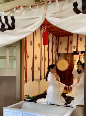 瀧澤神社の{uncategorized: "未分類", other: "その他", undefined: "問題あり", building: "その他建物", grave: "お墓", sacred_gate: "鳥居", guardian: "狛犬", statue: "像", buddha: "仏像", history: "歴史", nature: "自然", garden: "庭園", animal: "動物", pagoda: "塔", temizu: "手水舎", mountain_gate: "山門・神門", sanctuary: "本殿・本堂", subordinate: "末社・摂社", art: "芸術", scenery: "景色", jizo: "地蔵", ema: "絵馬", goshuin: "御朱印", omikuji: "おみくじ", items: "授与品その他", amulet: "お守り", goshuincho: "御朱印帳", eats: "食事", festival: "お祭り", votive_dance: "神楽", shichigosan: "七五三参", wedding: "結婚式", experience: "体験その他", initially: "初詣", around: "周辺", anti_infection: "感染症対策"}