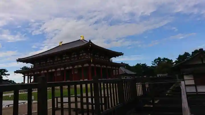 興福寺の本殿・本堂