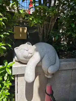 荻窪白山神社の{uncategorized: "未分類", other: "その他", undefined: "問題あり", building: "その他建物", grave: "お墓", sacred_gate: "鳥居", guardian: "狛犬", statue: "像", buddha: "仏像", history: "歴史", nature: "自然", garden: "庭園", animal: "動物", pagoda: "塔", temizu: "手水舎", mountain_gate: "山門・神門", sanctuary: "本殿・本堂", subordinate: "末社・摂社", art: "芸術", scenery: "景色", jizo: "地蔵", ema: "絵馬", goshuin: "御朱印", omikuji: "おみくじ", items: "授与品その他", amulet: "お守り", goshuincho: "御朱印帳", eats: "食事", festival: "お祭り", votive_dance: "神楽", shichigosan: "七五三参", wedding: "結婚式", experience: "体験その他", initially: "初詣", around: "周辺", anti_infection: "感染症対策"}