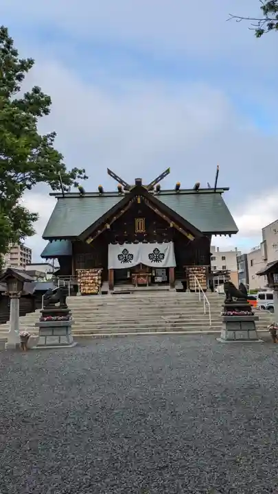 札幌諏訪神社の本殿・本堂
