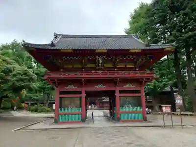 根津神社の山門・神門