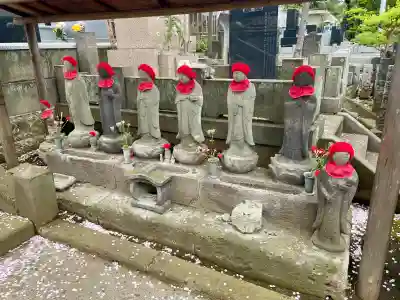 東光寺の{uncategorized: "未分類", other: "その他", undefined: "問題あり", building: "その他建物", grave: "お墓", sacred_gate: "鳥居", guardian: "狛犬", statue: "像", buddha: "仏像", history: "歴史", nature: "自然", garden: "庭園", animal: "動物", pagoda: "塔", temizu: "手水舎", mountain_gate: "山門・神門", sanctuary: "本殿・本堂", subordinate: "末社・摂社", art: "芸術", scenery: "景色", jizo: "地蔵", ema: "絵馬", goshuin: "御朱印", omikuji: "おみくじ", items: "授与品その他", amulet: "お守り", goshuincho: "御朱印帳", eats: "食事", festival: "お祭り", votive_dance: "神楽", shichigosan: "七五三参", wedding: "結婚式", experience: "体験その他", initially: "初詣", around: "周辺", anti_infection: "感染症対策"}