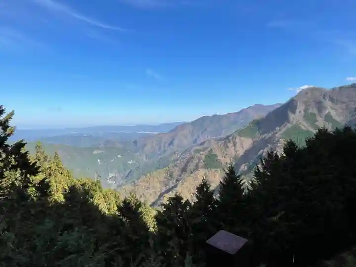 三峯神社の景色