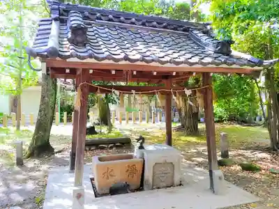 白山神社の手水舎