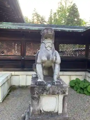 上杉神社の{uncategorized: "未分類", other: "その他", undefined: "問題あり", building: "その他建物", grave: "お墓", sacred_gate: "鳥居", guardian: "狛犬", statue: "像", buddha: "仏像", history: "歴史", nature: "自然", garden: "庭園", animal: "動物", pagoda: "塔", temizu: "手水舎", mountain_gate: "山門・神門", sanctuary: "本殿・本堂", subordinate: "末社・摂社", art: "芸術", scenery: "景色", jizo: "地蔵", ema: "絵馬", goshuin: "御朱印", omikuji: "おみくじ", items: "授与品その他", amulet: "お守り", goshuincho: "御朱印帳", eats: "食事", festival: "お祭り", votive_dance: "神楽", shichigosan: "七五三参", wedding: "結婚式", experience: "体験その他", initially: "初詣", around: "周辺", anti_infection: "感染症対策"}