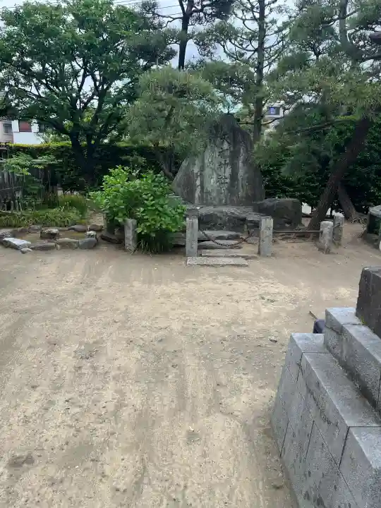 薭田神社の{uncategorized: "未分類", other: "その他", undefined: "問題あり", building: "その他建物", grave: "お墓", sacred_gate: "鳥居", guardian: "狛犬", statue: "像", buddha: "仏像", history: "歴史", nature: "自然", garden: "庭園", animal: "動物", pagoda: "塔", temizu: "手水舎", mountain_gate: "山門・神門", sanctuary: "本殿・本堂", subordinate: "末社・摂社", art: "芸術", scenery: "景色", jizo: "地蔵", ema: "絵馬", goshuin: "御朱印", omikuji: "おみくじ", items: "授与品その他", amulet: "お守り", goshuincho: "御朱印帳", eats: "食事", festival: "お祭り", votive_dance: "神楽", shichigosan: "七五三参", wedding: "結婚式", experience: "体験その他", initially: "初詣", around: "周辺", anti_infection: "感染症対策"}