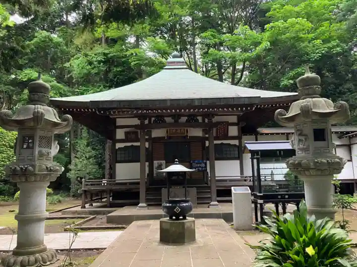 三寳寺の本殿・本堂