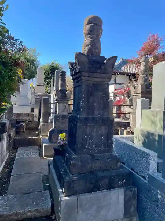 本納寺の{uncategorized: "未分類", other: "その他", undefined: "問題あり", building: "その他建物", grave: "お墓", sacred_gate: "鳥居", guardian: "狛犬", statue: "像", buddha: "仏像", history: "歴史", nature: "自然", garden: "庭園", animal: "動物", pagoda: "塔", temizu: "手水舎", mountain_gate: "山門・神門", sanctuary: "本殿・本堂", subordinate: "末社・摂社", art: "芸術", scenery: "景色", jizo: "地蔵", ema: "絵馬", goshuin: "御朱印", omikuji: "おみくじ", items: "授与品その他", amulet: "お守り", goshuincho: "御朱印帳", eats: "食事", festival: "お祭り", votive_dance: "神楽", shichigosan: "七五三参", wedding: "結婚式", experience: "体験その他", initially: "初詣", around: "周辺", anti_infection: "感染症対策"}