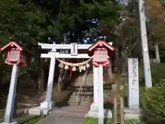 鎮岡神社の鳥居