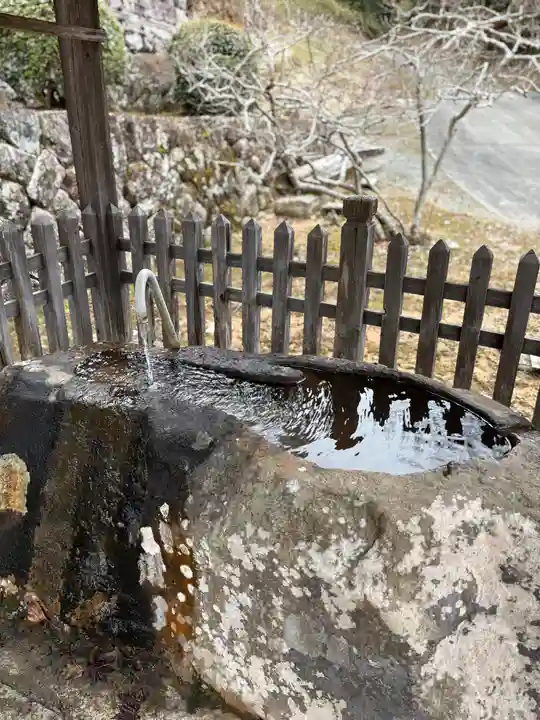 春日神社の手水舎