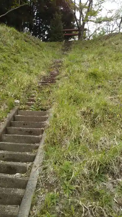 諏訪神社の庭園