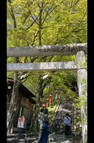 熊野皇大神社の{uncategorized: "未分類", other: "その他", undefined: "問題あり", building: "その他建物", grave: "お墓", sacred_gate: "鳥居", guardian: "狛犬", statue: "像", buddha: "仏像", history: "歴史", nature: "自然", garden: "庭園", animal: "動物", pagoda: "塔", temizu: "手水舎", mountain_gate: "山門・神門", sanctuary: "本殿・本堂", subordinate: "末社・摂社", art: "芸術", scenery: "景色", jizo: "地蔵", ema: "絵馬", goshuin: "御朱印", omikuji: "おみくじ", items: "授与品その他", amulet: "お守り", goshuincho: "御朱印帳", eats: "食事", festival: "お祭り", votive_dance: "神楽", shichigosan: "七五三参", wedding: "結婚式", experience: "体験その他", initially: "初詣", around: "周辺", anti_infection: "感染症対策"}