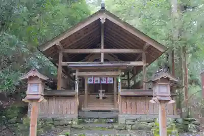 丹生川上神社(中社)の末社・摂社