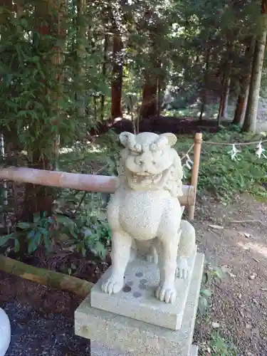 丹生都比売神社の狛犬