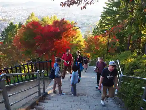 新倉富士浅間神社の建物その他