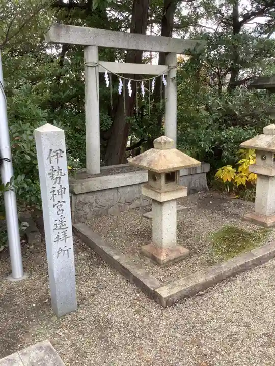 平坂熊野神社の末社・摂社