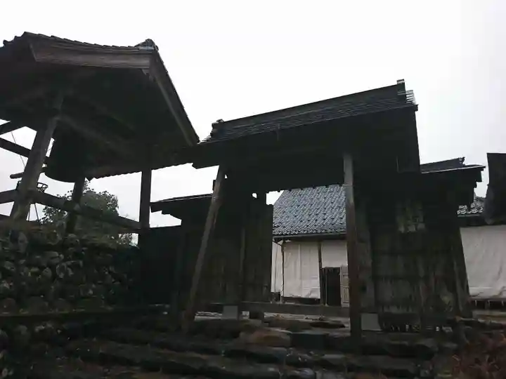 顕海寺の山門・神門