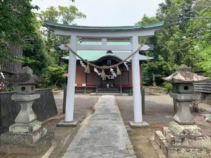 鹿苑神社の鳥居