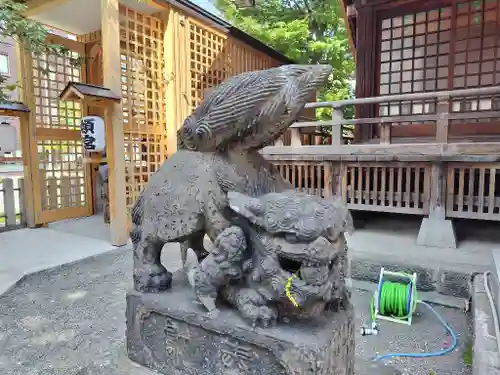 北海道神宮頓宮の狛犬
