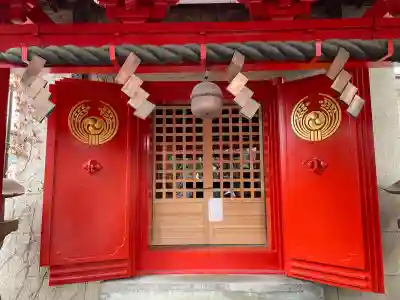 天白稲荷神社の{uncategorized: "未分類", other: "その他", undefined: "問題あり", building: "その他建物", grave: "お墓", sacred_gate: "鳥居", guardian: "狛犬", statue: "像", buddha: "仏像", history: "歴史", nature: "自然", garden: "庭園", animal: "動物", pagoda: "塔", temizu: "手水舎", mountain_gate: "山門・神門", sanctuary: "本殿・本堂", subordinate: "末社・摂社", art: "芸術", scenery: "景色", jizo: "地蔵", ema: "絵馬", goshuin: "御朱印", omikuji: "おみくじ", items: "授与品その他", amulet: "お守り", goshuincho: "御朱印帳", eats: "食事", festival: "お祭り", votive_dance: "神楽", shichigosan: "七五三参", wedding: "結婚式", experience: "体験その他", initially: "初詣", around: "周辺", anti_infection: "感染症対策"}