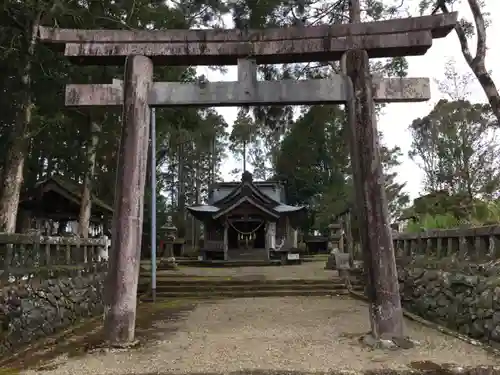 三宅神社の鳥居