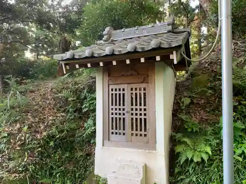 日蓮寺の末社