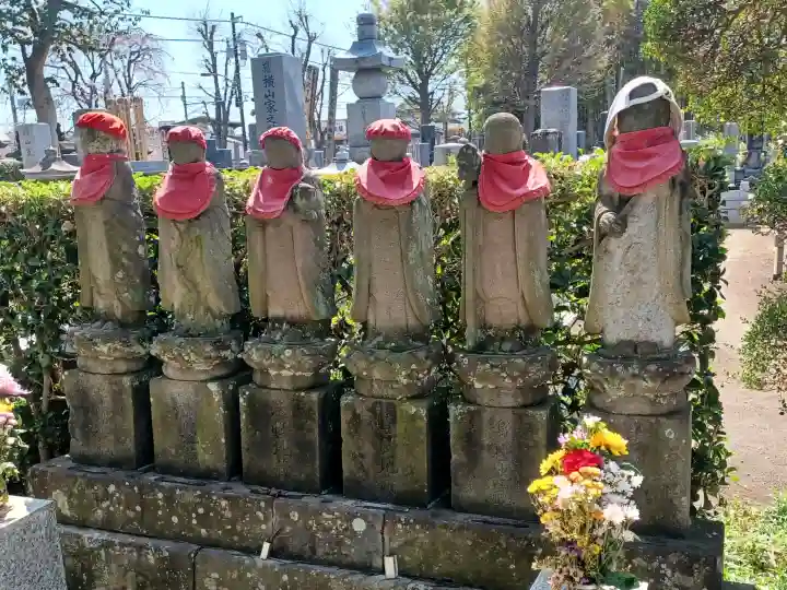 長命寺の{uncategorized: "未分類", other: "その他", undefined: "問題あり", building: "その他建物", grave: "お墓", sacred_gate: "鳥居", guardian: "狛犬", statue: "像", buddha: "仏像", history: "歴史", nature: "自然", garden: "庭園", animal: "動物", pagoda: "塔", temizu: "手水舎", mountain_gate: "山門・神門", sanctuary: "本殿・本堂", subordinate: "末社・摂社", art: "芸術", scenery: "景色", jizo: "地蔵", ema: "絵馬", goshuin: "御朱印", omikuji: "おみくじ", items: "授与品その他", amulet: "お守り", goshuincho: "御朱印帳", eats: "食事", festival: "お祭り", votive_dance: "神楽", shichigosan: "七五三参", wedding: "結婚式", experience: "体験その他", initially: "初詣", around: "周辺", anti_infection: "感染症対策"}