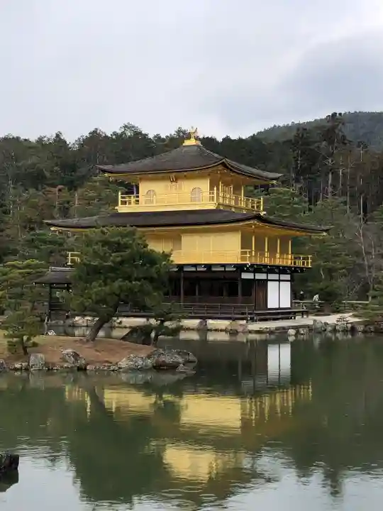 鹿苑寺(金閣寺)の{uncategorized: "未分類", other: "その他", undefined: "問題あり", building: "その他建物", grave: "お墓", sacred_gate: "鳥居", guardian: "狛犬", statue: "像", buddha: "仏像", history: "歴史", nature: "自然", garden: "庭園", animal: "動物", pagoda: "塔", temizu: "手水舎", mountain_gate: "山門・神門", sanctuary: "本殿・本堂", subordinate: "末社・摂社", art: "芸術", scenery: "景色", jizo: "地蔵", ema: "絵馬", goshuin: "御朱印", omikuji: "おみくじ", items: "授与品その他", amulet: "お守り", goshuincho: "御朱印帳", eats: "食事", festival: "お祭り", votive_dance: "神楽", shichigosan: "七五三参", wedding: "結婚式", experience: "体験その他", initially: "初詣", around: "周辺", anti_infection: "感染症対策"}