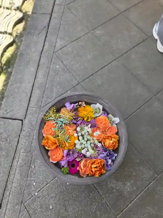 中院の{uncategorized: "未分類", other: "その他", undefined: "問題あり", building: "その他建物", grave: "お墓", sacred_gate: "鳥居", guardian: "狛犬", statue: "像", buddha: "仏像", history: "歴史", nature: "自然", garden: "庭園", animal: "動物", pagoda: "塔", temizu: "手水舎", mountain_gate: "山門・神門", sanctuary: "本殿・本堂", subordinate: "末社・摂社", art: "芸術", scenery: "景色", jizo: "地蔵", ema: "絵馬", goshuin: "御朱印", omikuji: "おみくじ", items: "授与品その他", amulet: "お守り", goshuincho: "御朱印帳", eats: "食事", festival: "お祭り", votive_dance: "神楽", shichigosan: "七五三参", wedding: "結婚式", experience: "体験その他", initially: "初詣", around: "周辺", anti_infection: "感染症対策"}