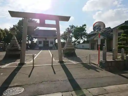 神明社の鳥居