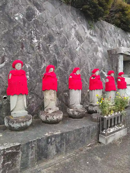高松山観音寺の地蔵