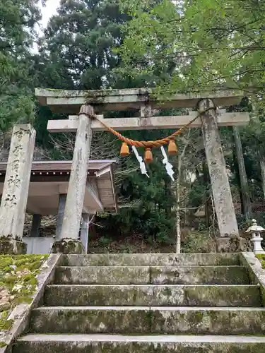 宇奈月神社の鳥居
