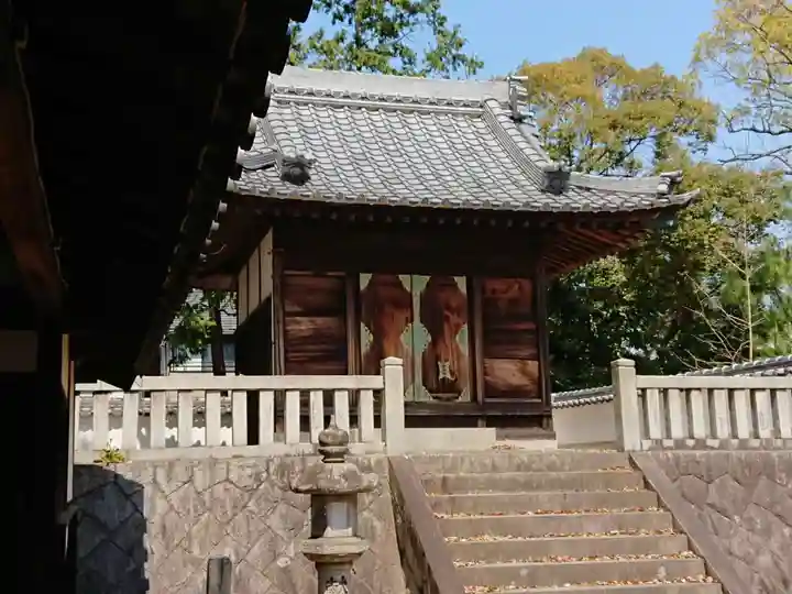 御鍬神社の本殿・本堂