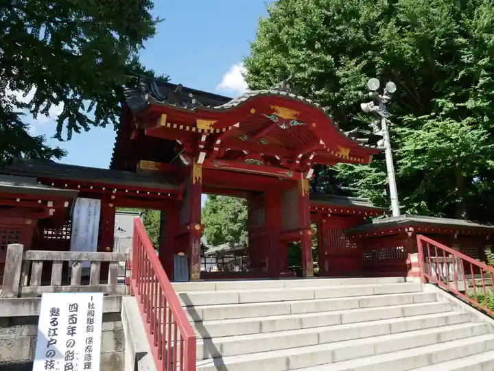 秩父神社の山門・神門