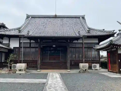 栄林寺の{uncategorized: "未分類", other: "その他", undefined: "問題あり", building: "その他建物", grave: "お墓", sacred_gate: "鳥居", guardian: "狛犬", statue: "像", buddha: "仏像", history: "歴史", nature: "自然", garden: "庭園", animal: "動物", pagoda: "塔", temizu: "手水舎", mountain_gate: "山門・神門", sanctuary: "本殿・本堂", subordinate: "末社・摂社", art: "芸術", scenery: "景色", jizo: "地蔵", ema: "絵馬", goshuin: "御朱印", omikuji: "おみくじ", items: "授与品その他", amulet: "お守り", goshuincho: "御朱印帳", eats: "食事", festival: "お祭り", votive_dance: "神楽", shichigosan: "七五三参", wedding: "結婚式", experience: "体験その他", initially: "初詣", around: "周辺", anti_infection: "感染症対策"}