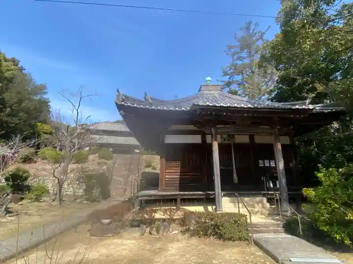 興善寺の{uncategorized: "未分類", other: "その他", undefined: "問題あり", building: "その他建物", grave: "お墓", sacred_gate: "鳥居", guardian: "狛犬", statue: "像", buddha: "仏像", history: "歴史", nature: "自然", garden: "庭園", animal: "動物", pagoda: "塔", temizu: "手水舎", mountain_gate: "山門・神門", sanctuary: "本殿・本堂", subordinate: "末社・摂社", art: "芸術", scenery: "景色", jizo: "地蔵", ema: "絵馬", goshuin: "御朱印", omikuji: "おみくじ", items: "授与品その他", amulet: "お守り", goshuincho: "御朱印帳", eats: "食事", festival: "お祭り", votive_dance: "神楽", shichigosan: "七五三参", wedding: "結婚式", experience: "体験その他", initially: "初詣", around: "周辺", anti_infection: "感染症対策"}