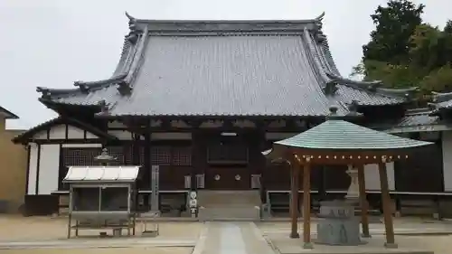 国分寺の本殿・本堂