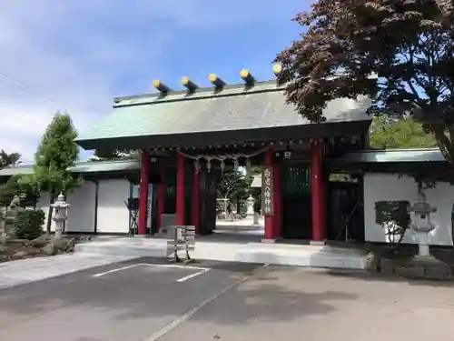 白老八幡神社の山門・神門