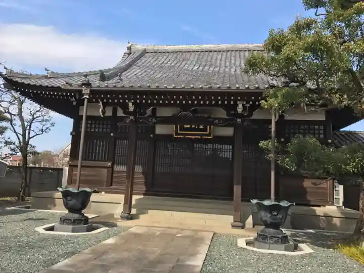 多聞院の本殿・本堂