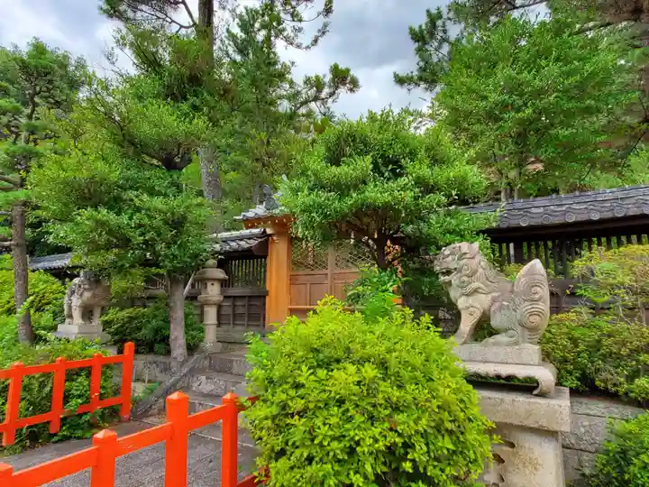 森・深江・青木 総氏神 稲荷神社の本殿・本堂