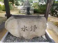 覚伝寺の手水