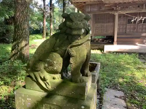 稲荷神社の狛犬