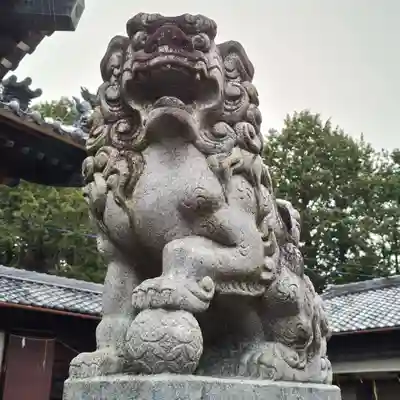 八柱神社の狛犬