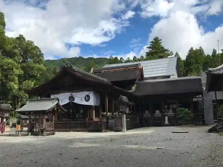 土佐神社の本殿・本堂