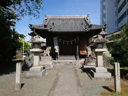 諏訪神社の本殿・本堂