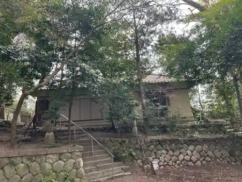 平群神社の{uncategorized: "未分類", other: "その他", undefined: "問題あり", building: "その他建物", grave: "お墓", sacred_gate: "鳥居", guardian: "狛犬", statue: "像", buddha: "仏像", history: "歴史", nature: "自然", garden: "庭園", animal: "動物", pagoda: "塔", temizu: "手水舎", mountain_gate: "山門・神門", sanctuary: "本殿・本堂", subordinate: "末社・摂社", art: "芸術", scenery: "景色", jizo: "地蔵", ema: "絵馬", goshuin: "御朱印", omikuji: "おみくじ", items: "授与品その他", amulet: "お守り", goshuincho: "御朱印帳", eats: "食事", festival: "お祭り", votive_dance: "神楽", shichigosan: "七五三参", wedding: "結婚式", experience: "体験その他", initially: "初詣", around: "周辺", anti_infection: "感染症対策"}